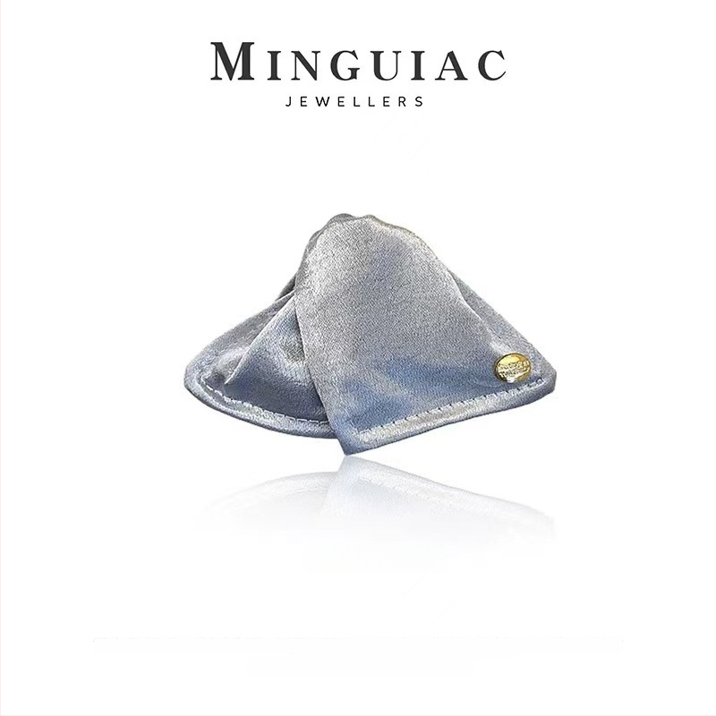 Satīna trīsstūrveida matu spraudnis sievietēm, rokdarbs, pavasaris 2025