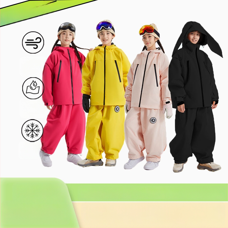 Bērnu slēpošanas komplekts ar kapuci – ūdensnecaurlaidīgs 3000mm, elpojošs, silta pildījuma no zīda šķiedras, universāls