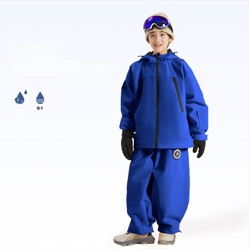 Bērnu slēpošanas komplekts ar kapuci – ūdensnecaurlaidīgs 3000mm, elpojošs, silta pildījuma no zīda šķiedras, universāls