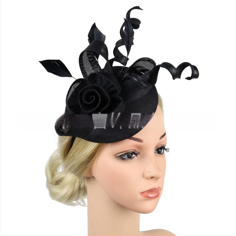 Rokām darināts spirālveida matu aksesuārs no mākslīgās konopes, ar vienas zobu spraudni, līgavām un ballēm