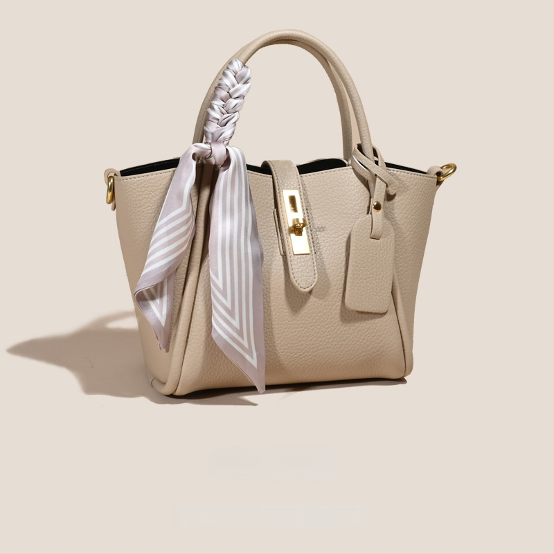 Női kosár alakú tote táska selyem viráganyagból, belső rekesz, mikroszálas műbőr bélés, puha felépítés, tavasz 2025