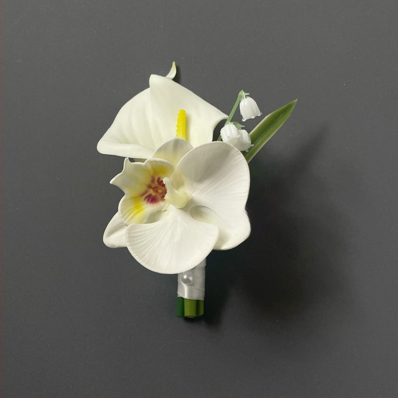 Rokas ziedu korsāde ar tauriņrožu orhideju — kāzu aksesuārs, personīgs dāvinājums, piemērots dzimšanas dienai un Ziemassvētkiem