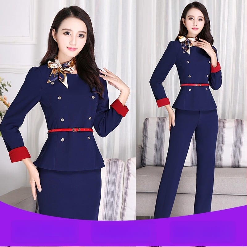 Profesionalus moterų kelnių kostiumas – dviejų dalių komplektas rudens-žiemos. Metai/sezonas: Summer 2023; Audinys: poliesterio pluoštas; Pagrindinė medžiaga: ožkos oda; Rankovės: trečdalio ilgio; Sijono ilgis: vidutinio ilgio.