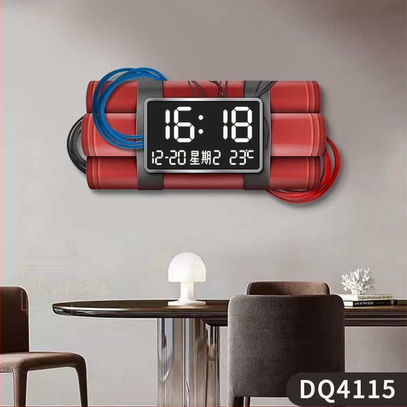 Taisnstūra sienas pulkstenis ar digitālo displeju, LED atmosfēras apgaismojumu, ārēja barošana un lecējošu sekundes kustību