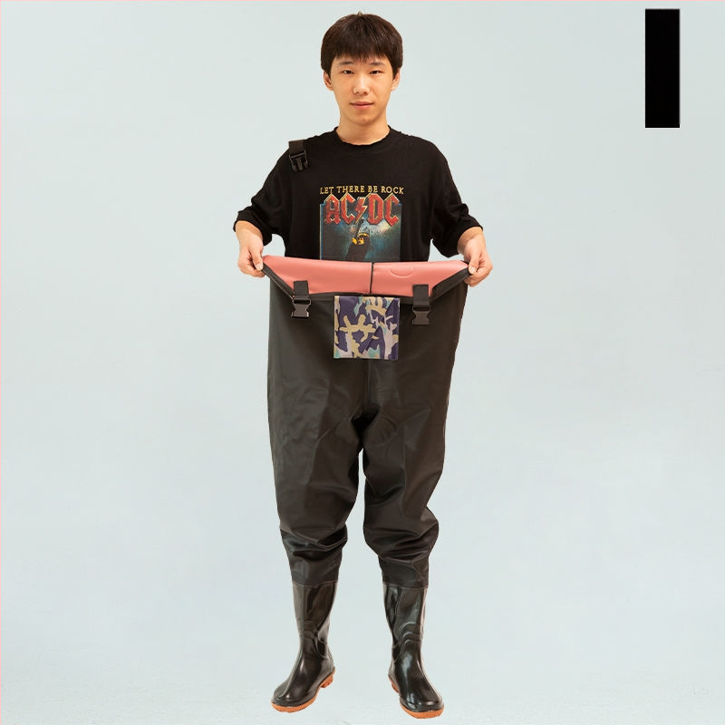 Vandeniui atsparus žvejybos kombinezonas su įmontuotomis batelėmis