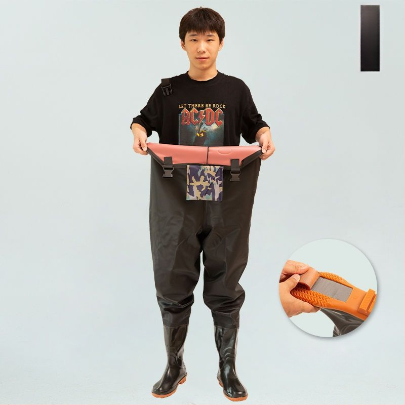 Vandeniui atsparus žvejybos kombinezonas su įmontuotomis batelėmis