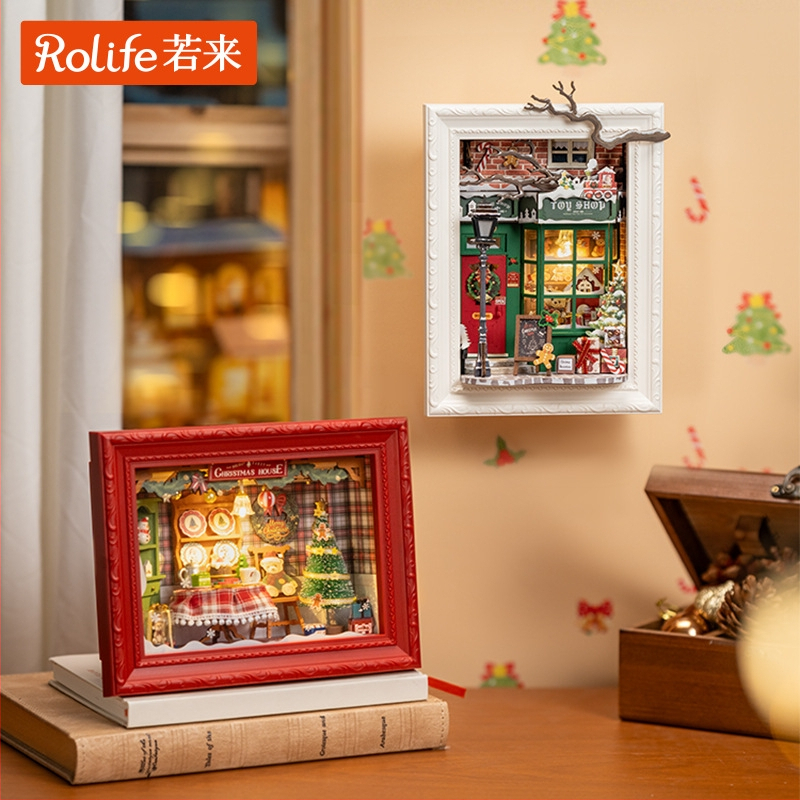 Дървена DIY коледна джинджифенова къщичка със миниатюрна сцена и блокчета — за възраст 15–35, марка Robotime