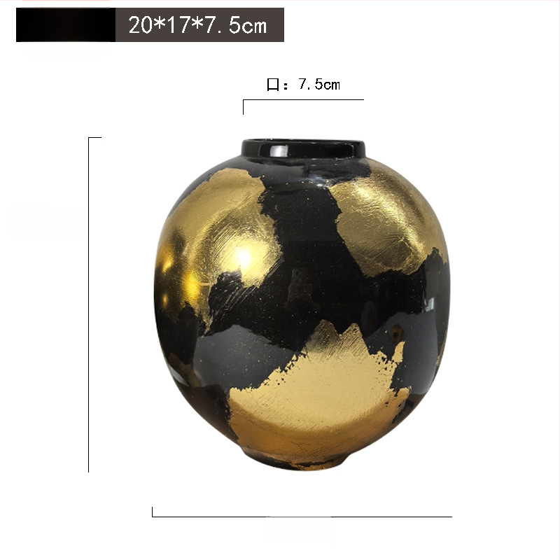 Keramikas vāze – rokdarbs ar zelta folijas akcentu, viegls luksusa stils, zīmols Jade Slip