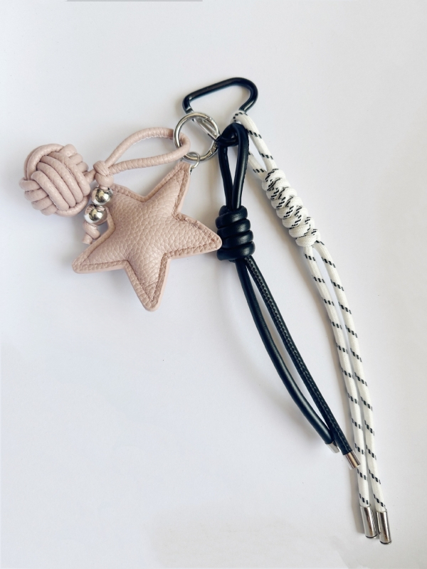 Odinis raktų pakabukas su žvaigžde, rankomis išaustas virvės mazgas, Korėjietiškas stilius (Pavasario 2025 leidimas)