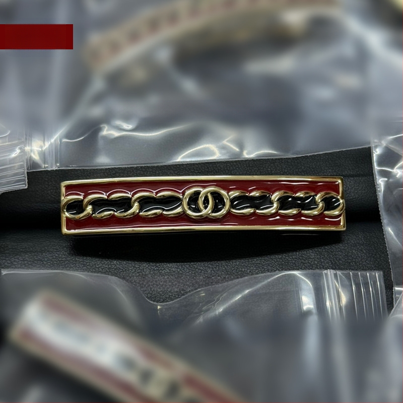 Misiņa matu sprādze ar vara sakausējuma inlay, sānu knaible ar dubulto C burta, elektroplatinga pārklājums, svaigs un salds stils, sievietēm galvas rotas