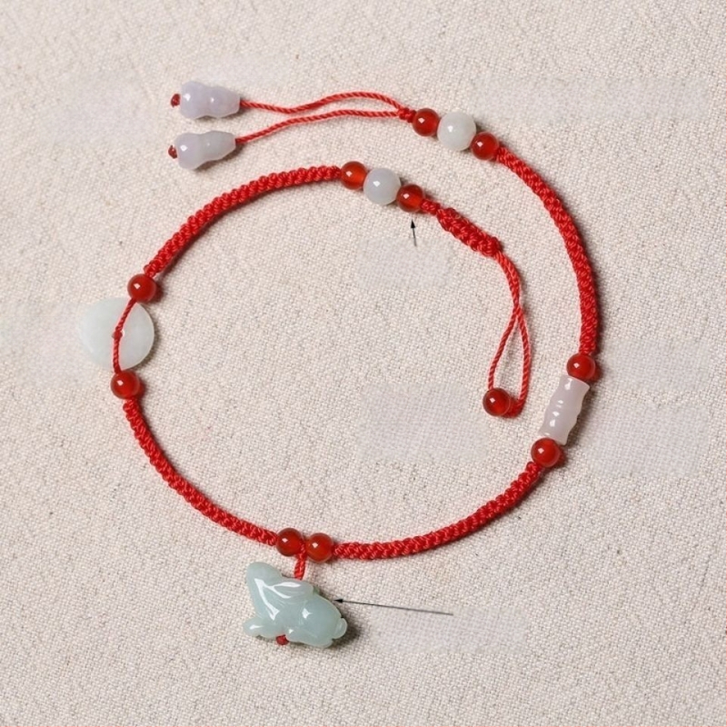 Nefrito kulkšnies apyrankė, interneto žvaigždžių stilius, gyvūnų zodiako motyvas, žiema 2023