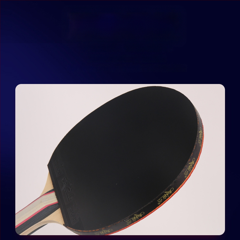 Galda tenisa rakete ar divpusēju pretlīmējošu gumiju, pamats no poplera koka, horizontāla rokture, apstrādes pielāgošana, izdrukāts logotips.