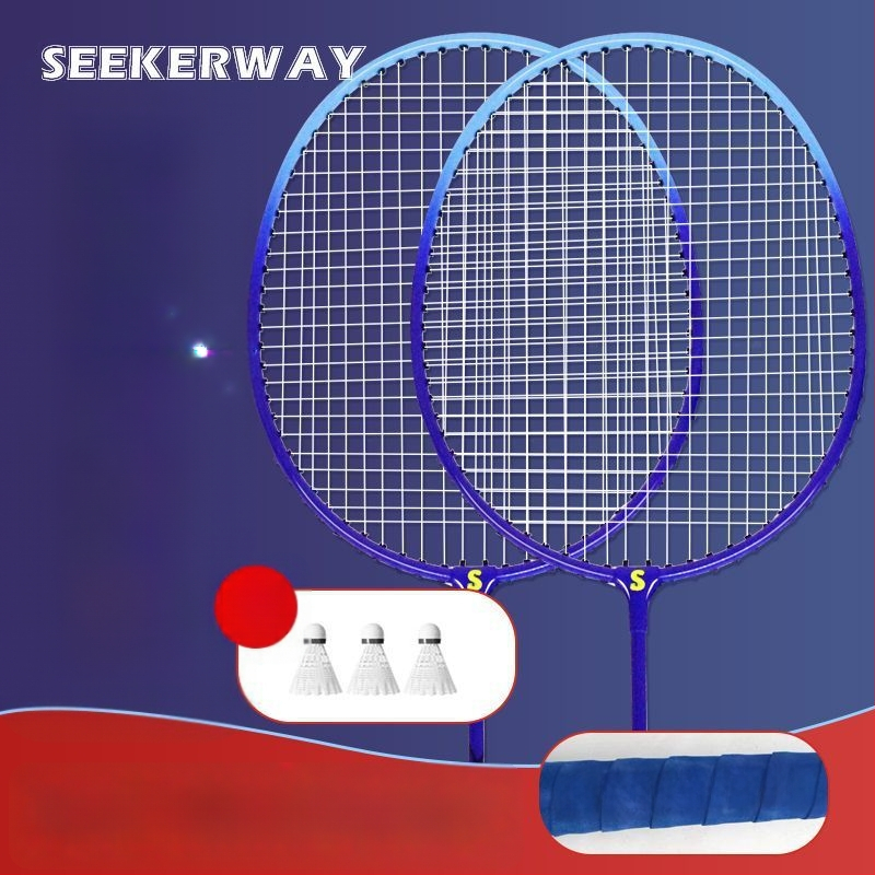 Badmintona rakete studentiem — oglekļa šķiedras rāmis, neilona auklas, vidēja stingrība stienim