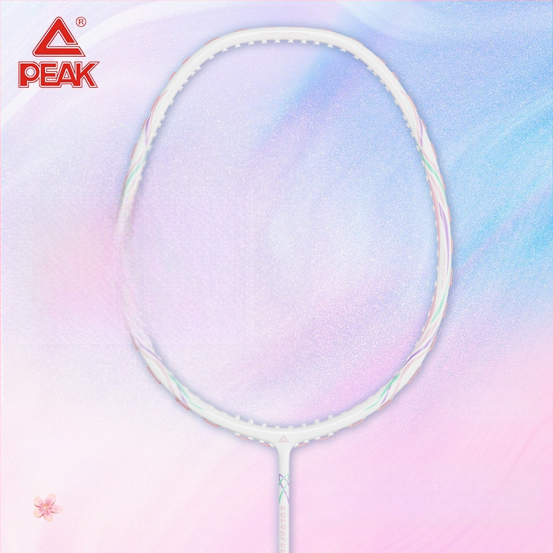 Badmintona rakete ar oglekļa šķiedras rāmi (svars 85-89 g; rokturis G5; tiešais sitiens; vidēja stingrība)