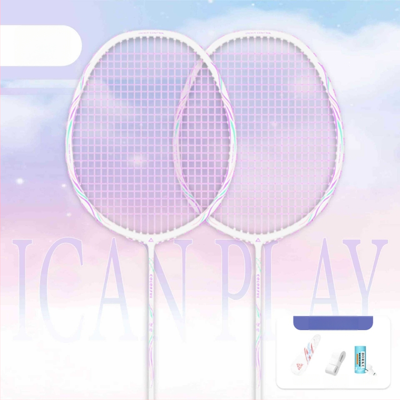 Badmintona rakete ar oglekļa šķiedras rāmi (svars 85-89 g; rokturis G5; tiešais sitiens; vidēja stingrība)