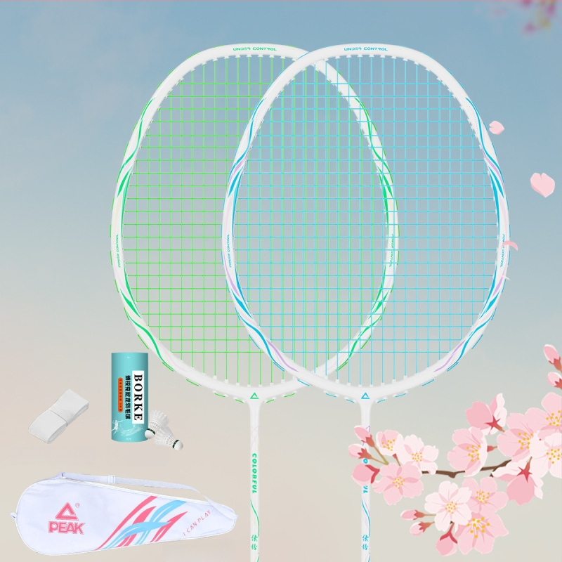 Badmintona rakete ar oglekļa šķiedras rāmi (svars 85-89 g; rokturis G5; tiešais sitiens; vidēja stingrība)