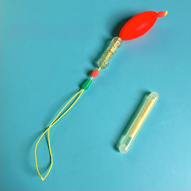 Makšķerēšanas līnijas piederums ar pastiprinošu stieni, luminescējošu pērlīti un galvenās līnijas savienotāju