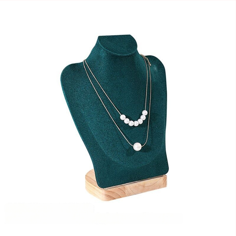 Kaklaru demonstrācijas statīvs – portreta dizains, ciets koks, korpuss ar flaneli, splicing tehnika, 2024. gada vasara