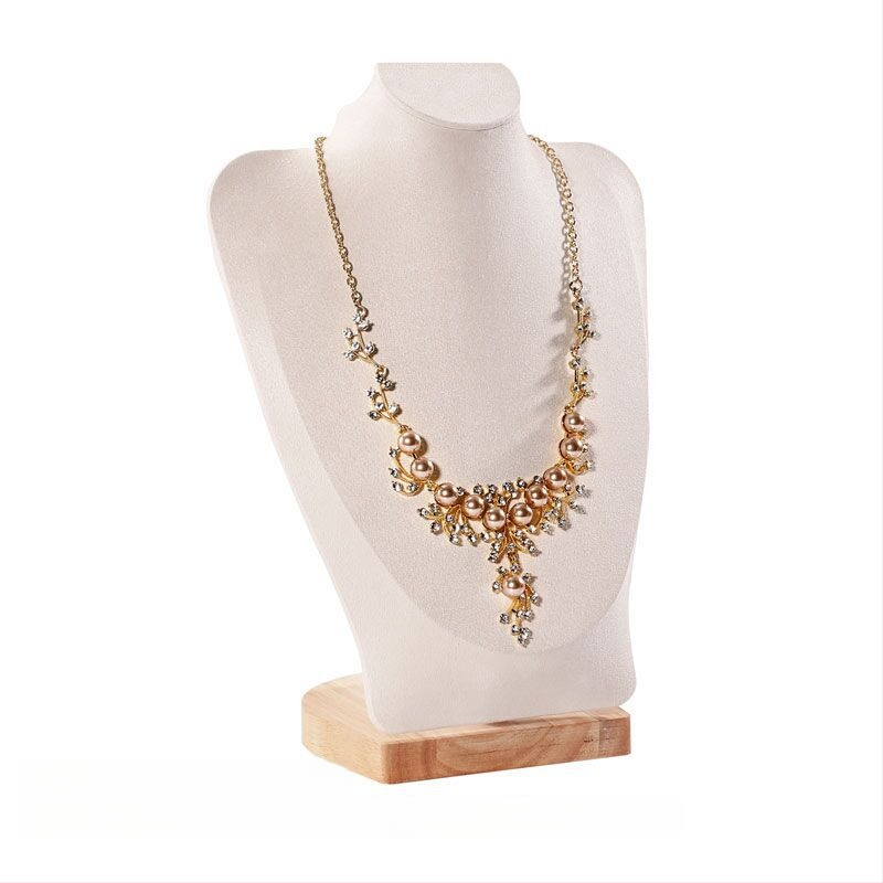 Kaklaru demonstrācijas statīvs – portreta dizains, ciets koks, korpuss ar flaneli, splicing tehnika, 2024. gada vasara