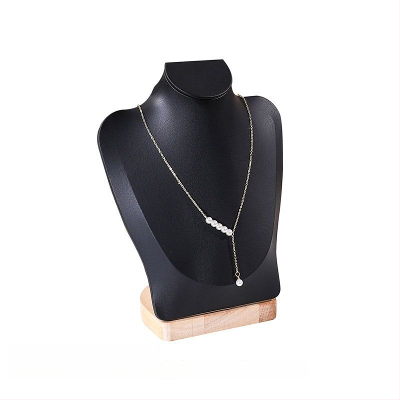 Kaklaru demonstrācijas statīvs – portreta dizains, ciets koks, korpuss ar flaneli, splicing tehnika, 2024. gada vasara