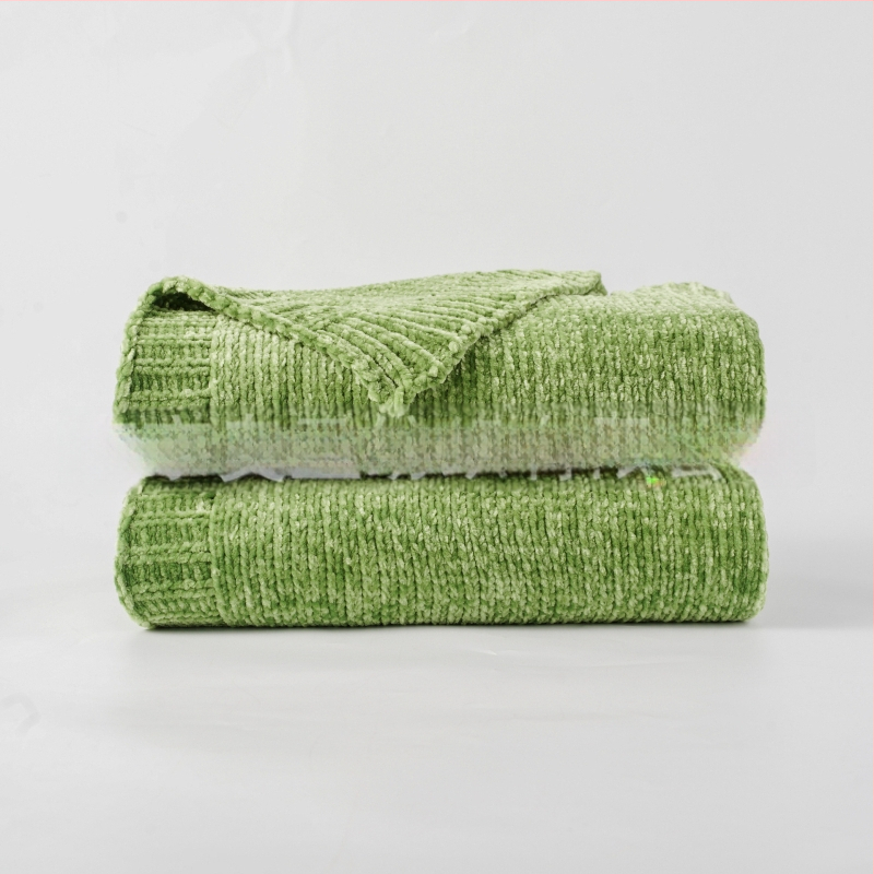 Chenille pleds dīvānam, poliesters, bieza adījums, vienkrāsains, 860–910 g, pielāgojams