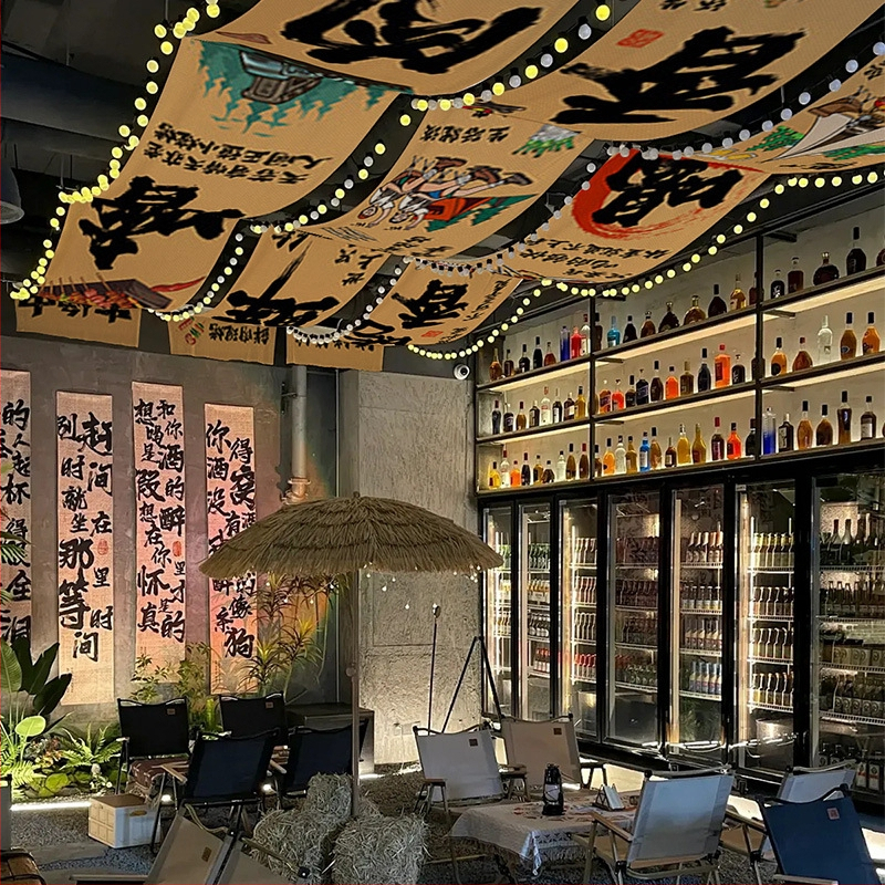 Kempinga stila griestu goblēns iekšējai dekorišanai, kokvilnas maisījuma audums, kokvilnas saturs 30–40%, taisnstūra forma, austs ar mašīnu