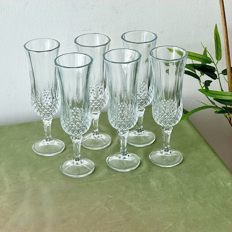 Qianka Stikla augļu un desertu demonstrācijas šķīvis, apaļš, virsma ar intarsiju, franču stils