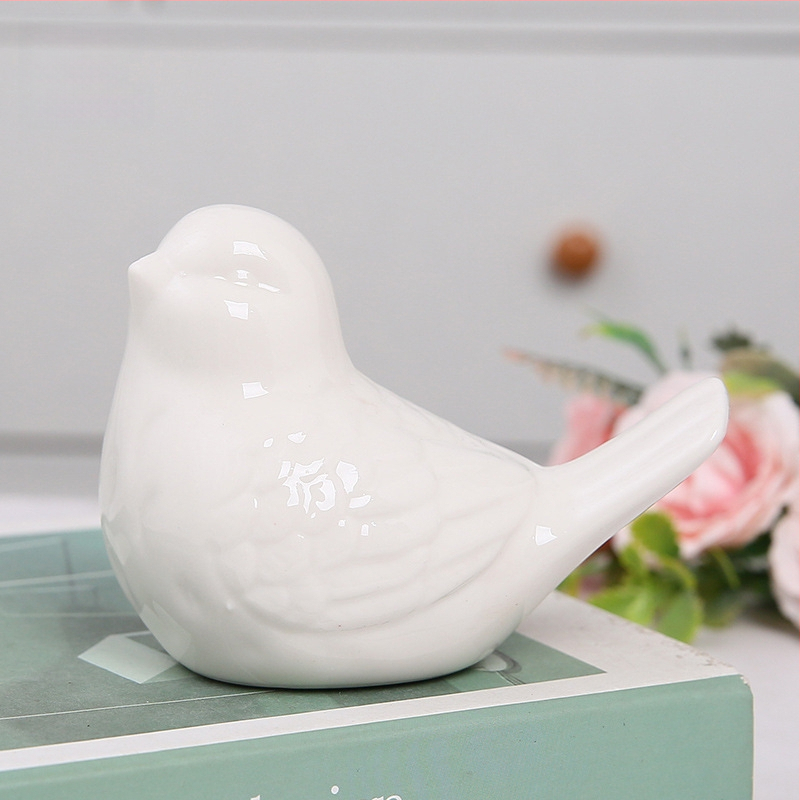 Keramikas putnu skulptūra, mīļa dizaina, mūsdienu minimālisma stils, mājas dekors dzīvojamajai istabai un darba telpai, TV skapja dekoram