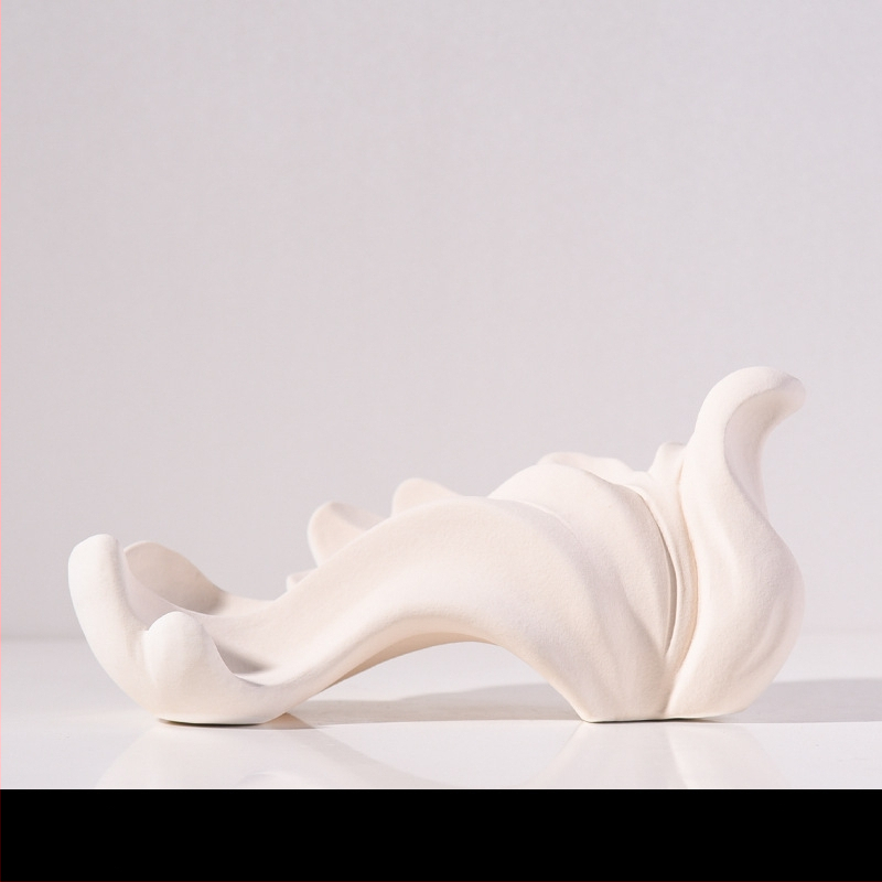 Keramikas dekoratīvā figūra mājai, porcelāns, ģeometrisks dizains, mūsdienīgs minimālisms, zīmols Clear Day