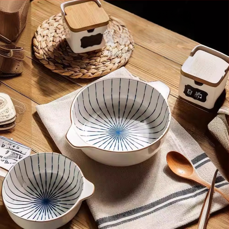 Porcelāna bļoda ar dubultiem rokturiem, apaļas formas, zem glazūras apdare, piemērota mikroviļņu krāsnij