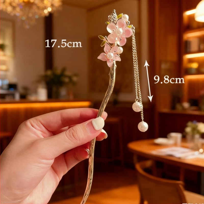 Senā ķīniešu stilā ziedu formas matu sprādze, sakausējums, roku darbs, pavasaris 2025