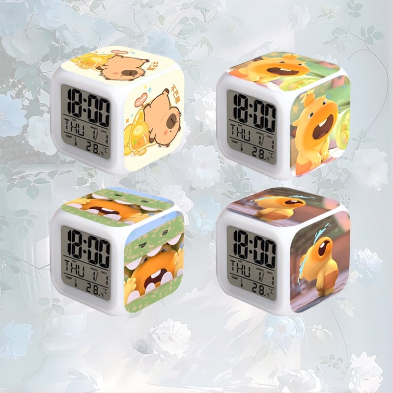 Négyzet alakú diák ébresztőóra LCD kijelzővel, hőmérővel, sötétben világító és örökös naptárral.
