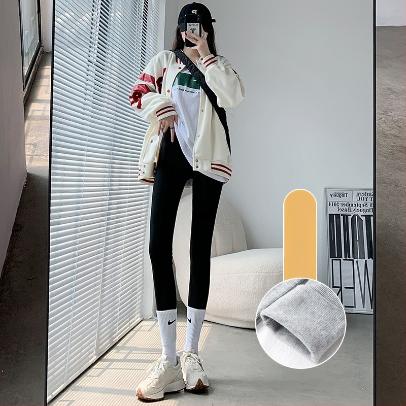 Naistele termilised fleece vooderga leggingud, paks materjal, polüester-spandeksi segu, 9/10 pikkus, kitsas lõige