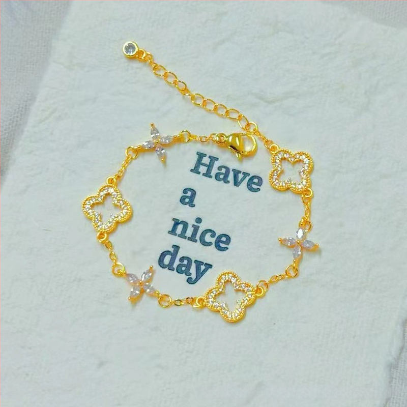 Гривна за жени от мед с златно покритие, четирилистна детелина и емалена панделка, регулираема