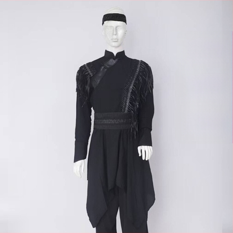 Mongolijas etniskā deju apģērbs vīriešiem – brīvs piegriezums, kardigan stila apģērbs ar seisa apkakli, garas piedurknes, 100% poliesteris