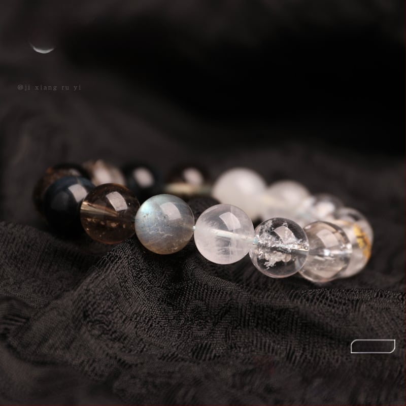 Гривна от Петте Елементи с кристали — унисекс, полирани естествени кристални камъни, Spring 2025, марка Sincerity Stone