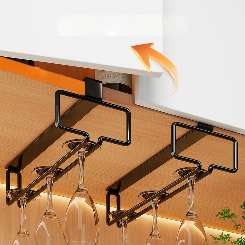 Διακοσμητική βάση κρασιού με ρομβοειδές πλέγμα, επιτραπέζιο μπαρ, κεκλιμένη προβολή, μεταλλική κατασκευή, στυλ ελαφριάς πολυτέλειας.