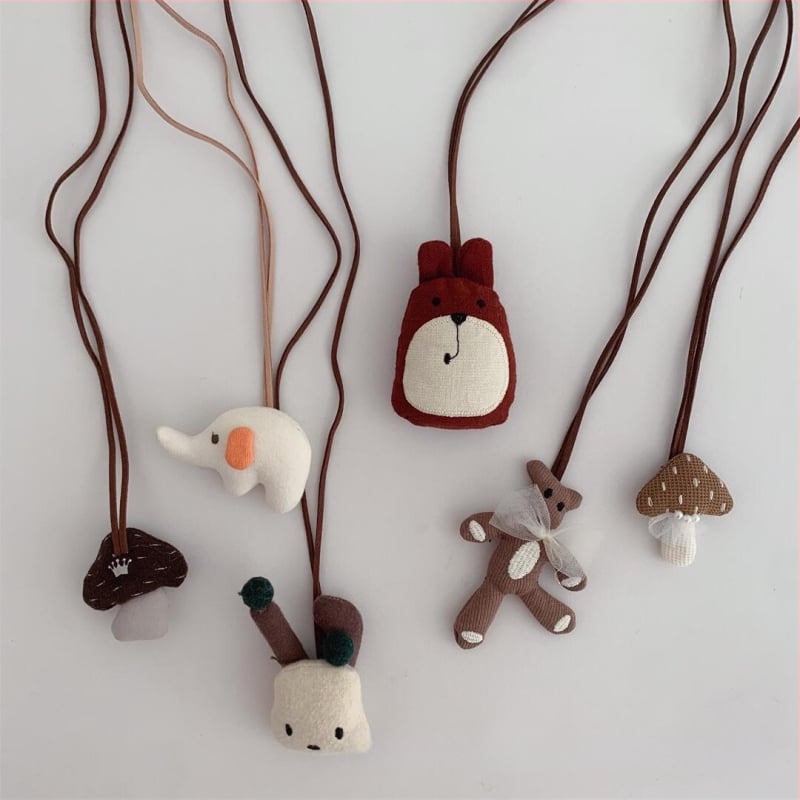 Gyerekeknek készült nyaklánc - kézzel készített, textil, rajzfilm stílus