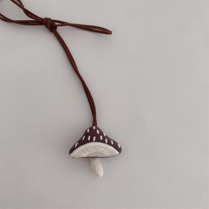 Gyerekeknek készült nyaklánc - kézzel készített, textil, rajzfilm stílus