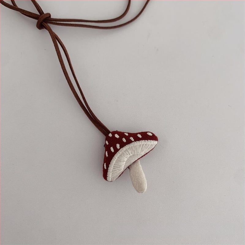 Gyerekeknek készült nyaklánc - kézzel készített, textil, rajzfilm stílus