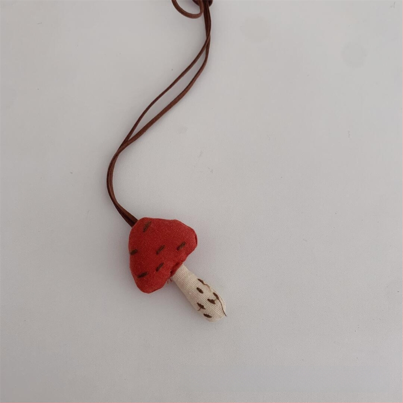 Gyerekeknek készült nyaklánc - kézzel készített, textil, rajzfilm stílus