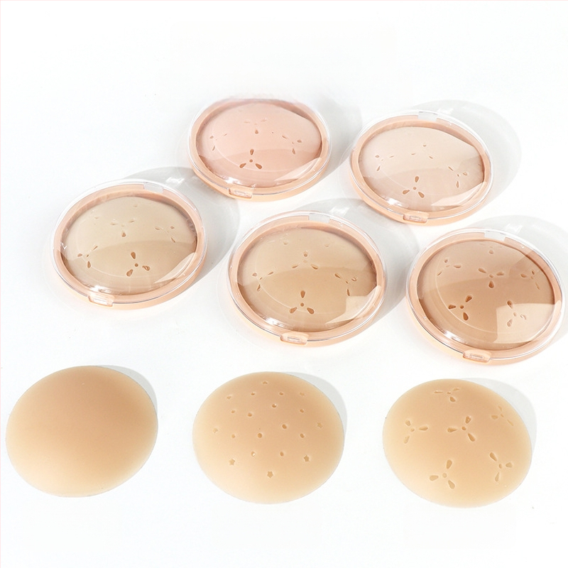 Szilikon melltapaszok - ultra vékony, légáteresztő és láthatatlan; kör alakú mellbimbóforma, fényes felület, üreges dizájn.