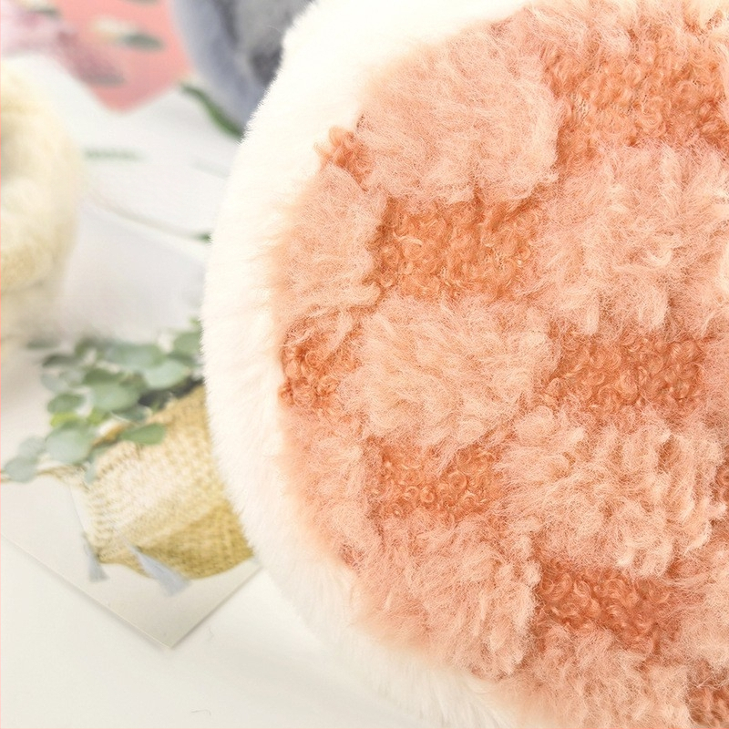 Talve earmuffid plüüsmaterjalist; veluurvooder; paksendatud disain; ruuduline muster; tagumine paigaldus (Materjal: plüüs; Vooder: veluur; Paksus: paksendatud; Muster: ruuduline; Paigaldus: tagumine)