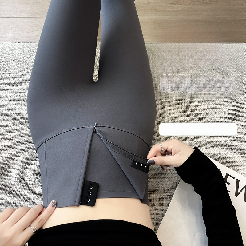 Joga hlače od najlona i spandeksa, visokog struka, devetbodna duljina, jednobojne, uski kroj