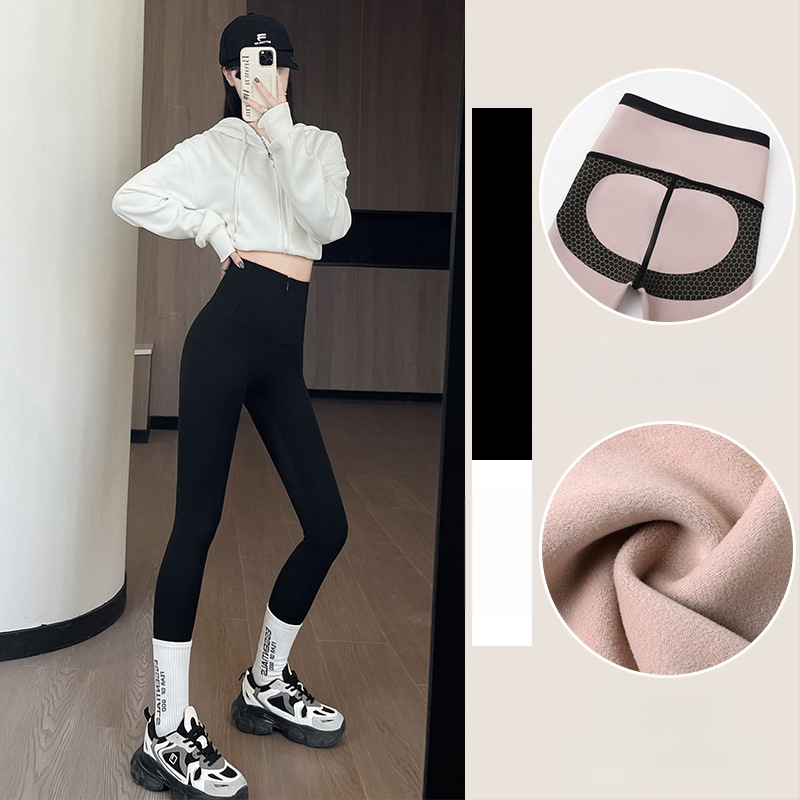 Joga hlače od najlona i spandeksa, visokog struka, devetbodna duljina, jednobojne, uski kroj