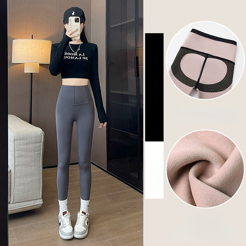 Joga hlače od najlona i spandeksa, visokog struka, devetbodna duljina, jednobojne, uski kroj