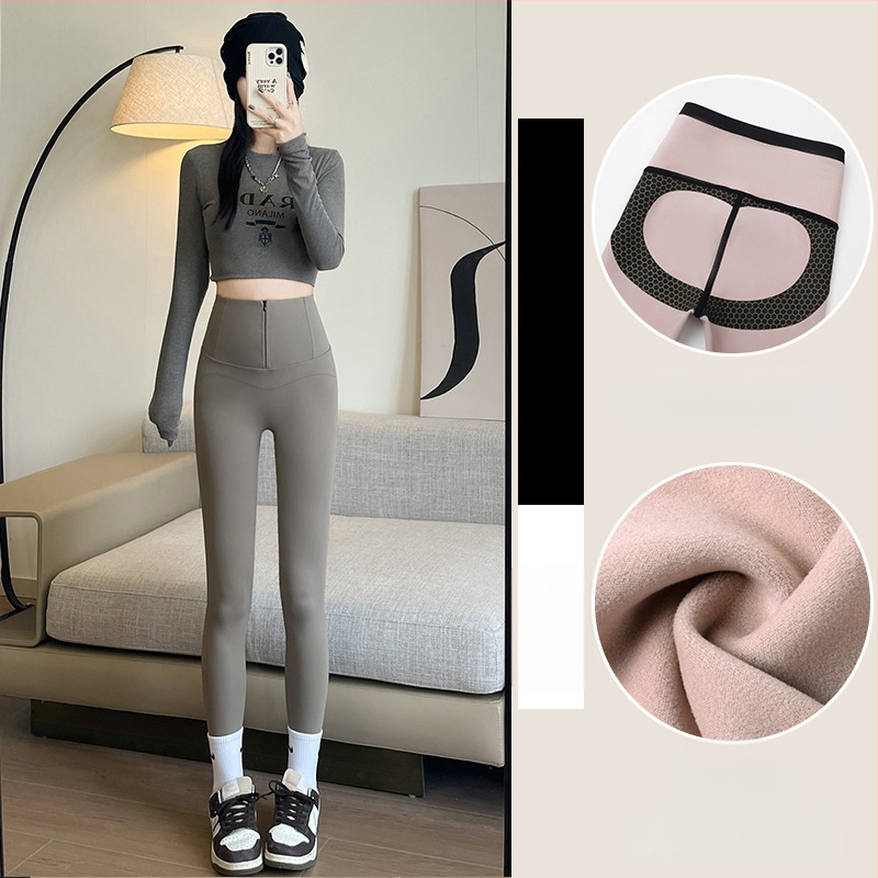 Joga hlače od najlona i spandeksa, visokog struka, devetbodna duljina, jednobojne, uski kroj