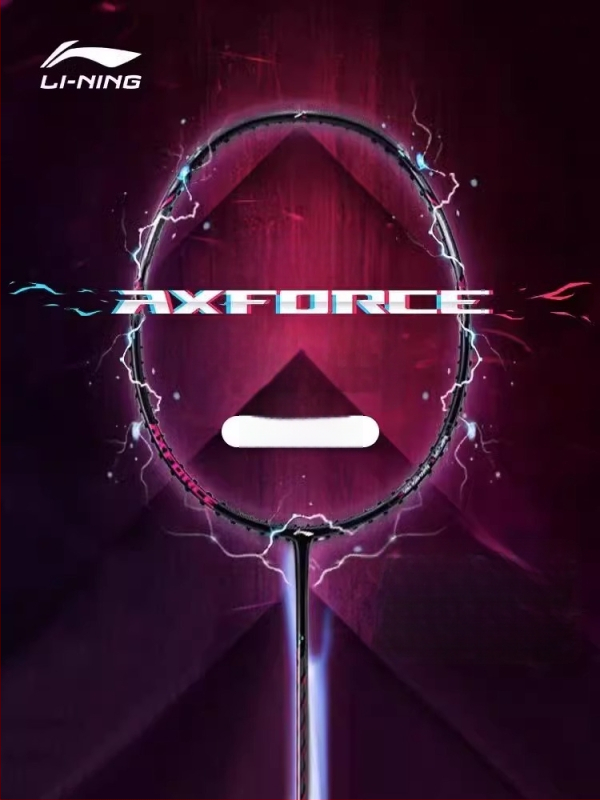 Li-Ning Badmintono raketė – anglies pluošto rėmas, svoris 80–84 g, rankenos storis G5, raketės tipas: tiesus, tinkama pradedantiesiems ir vidutiniams, badmintonui ir stalo tenisui