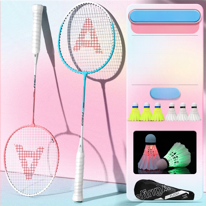 Badmintono raketė Effective — svoris 95–100 g, rėmo medžiaga geležies lydinys, rankenos storis G5, raketės tipas: tiesus smūgis, stiebo kietumas: vidutinis.