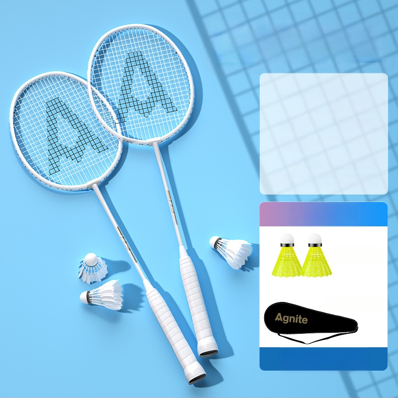 Badmintono raketė Effective — svoris 95–100 g, rėmo medžiaga geležies lydinys, rankenos storis G5, raketės tipas: tiesus smūgis, stiebo kietumas: vidutinis.